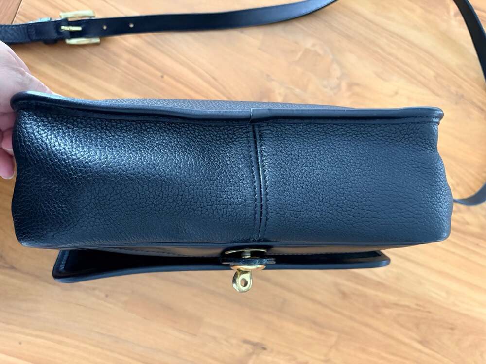 Vintage Dooney & Bourke All Weather Leather Carrier Black Purse - Picture 5 of 13